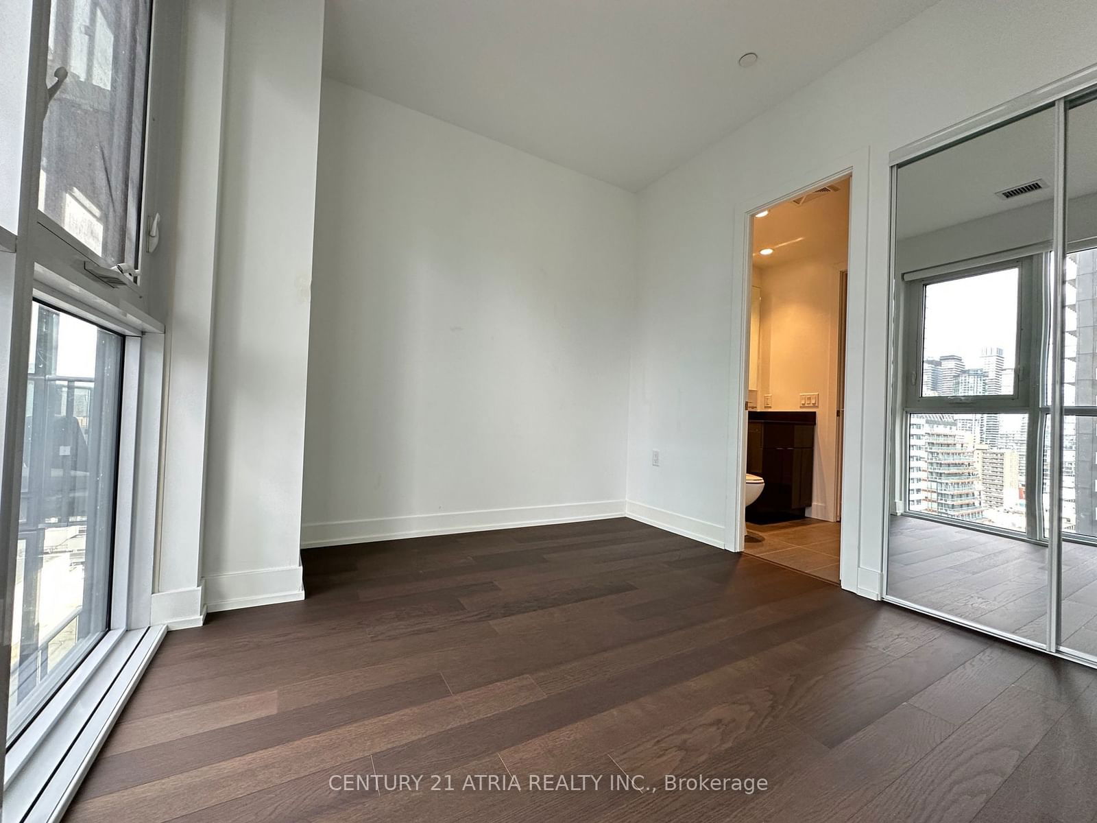 7 Grenville St, unit 2803 for sale