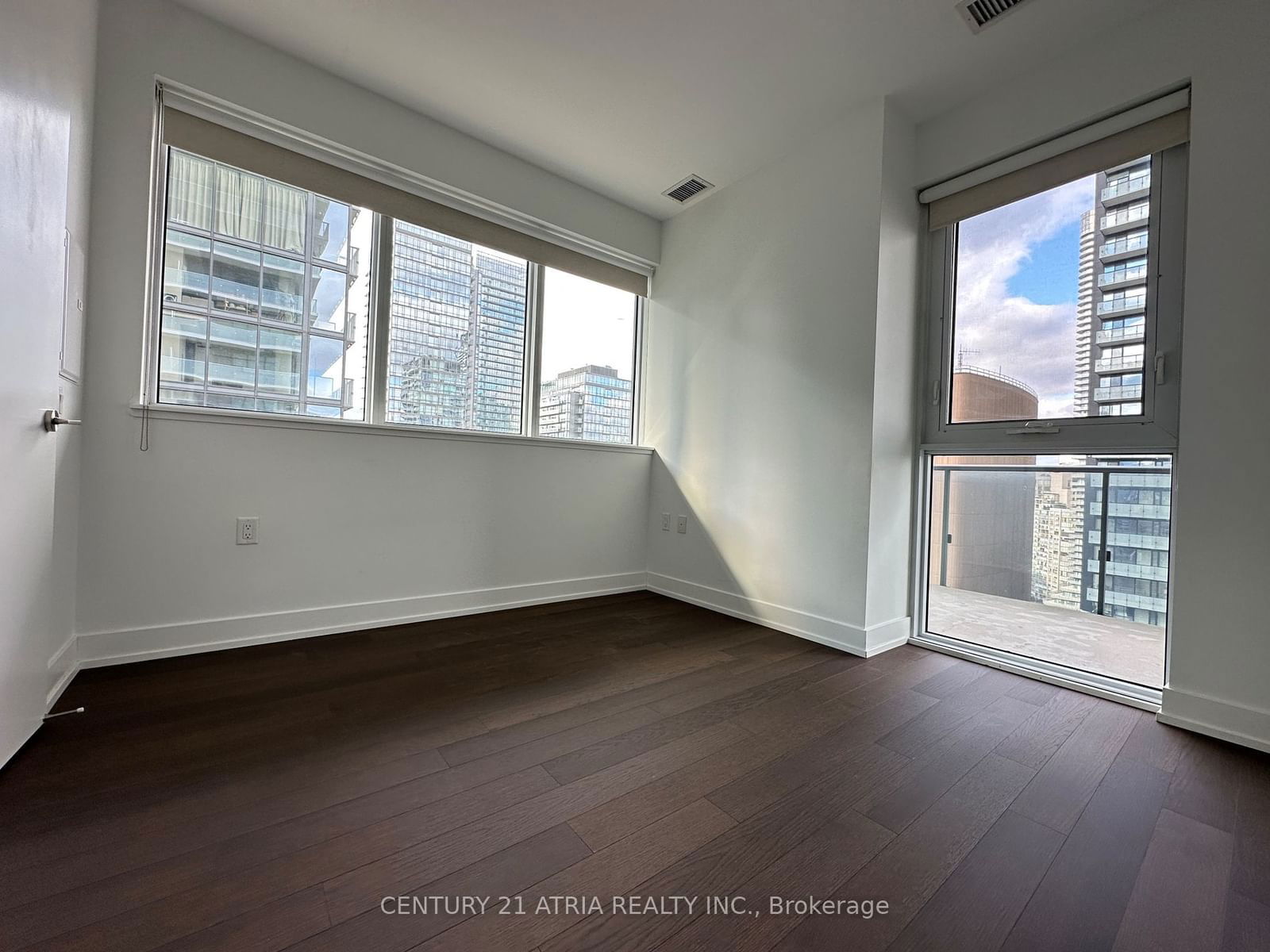 7 Grenville St, unit 2803 for sale