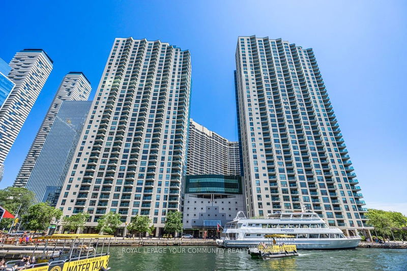 77 Harbour Sq, unit 1611 for rent