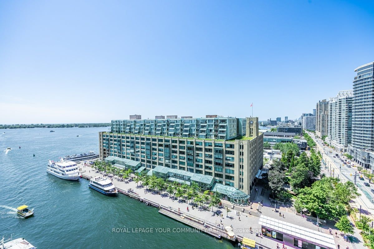 77 Harbour Sq, unit 1611 for rent