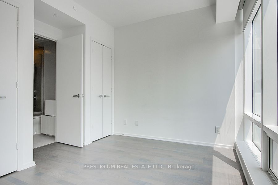 1 Bloor St E, unit 1307 for rent