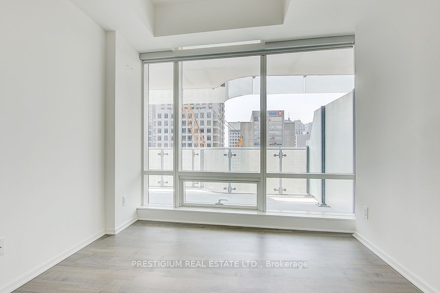 1 Bloor St E, unit 1307 for rent