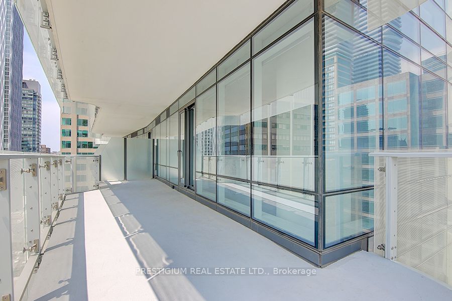 1 Bloor St E, unit 1307 for rent