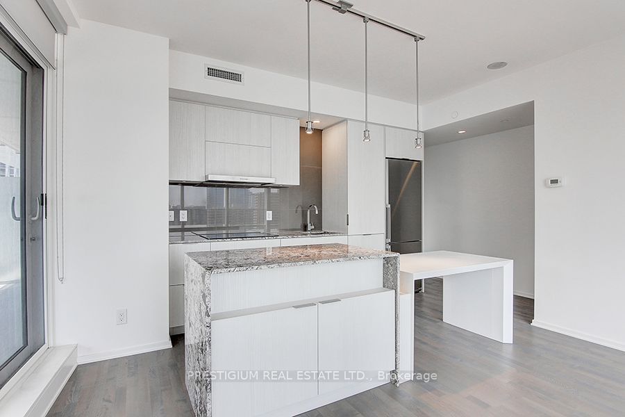 1 Bloor St E, unit 1307 for rent