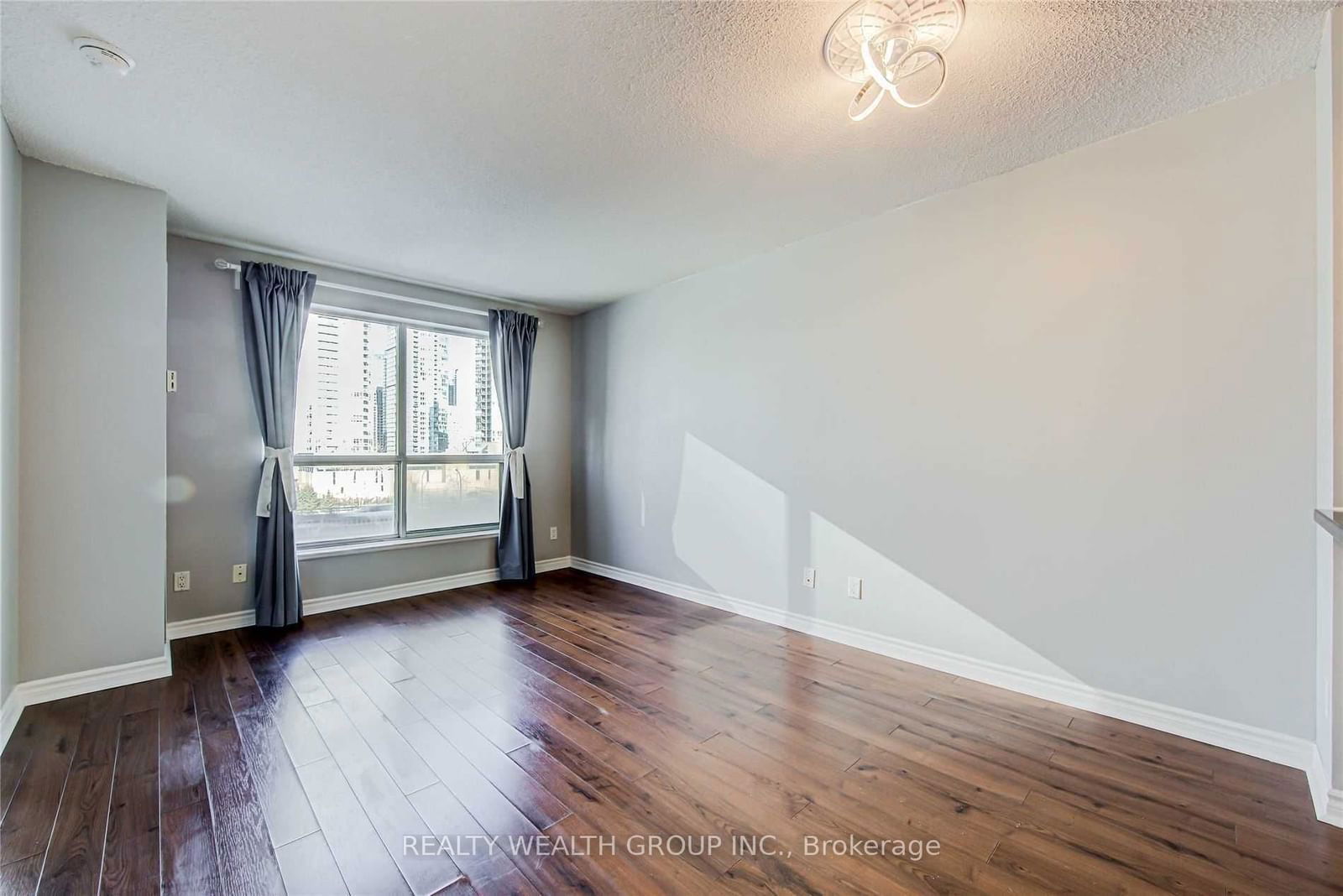 410 Queens Quay, unit 606 for rent