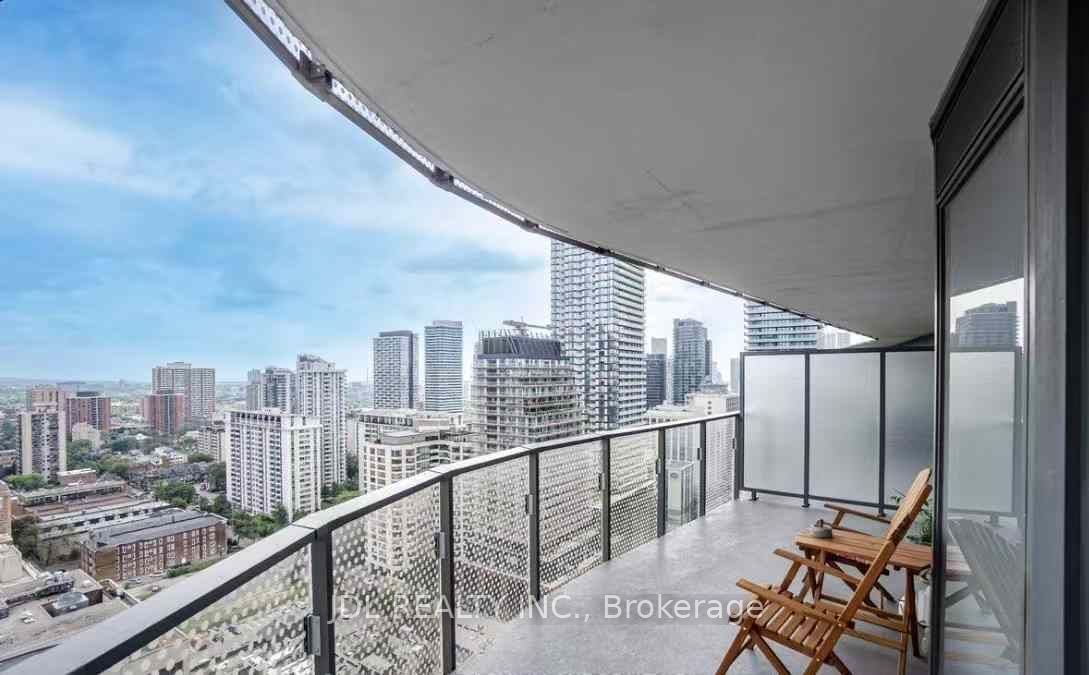 11 wellesley St W, unit 2211 for rent