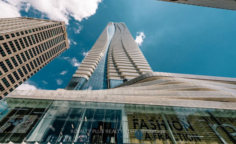 1 Bloor St E, unit 6708 for sale