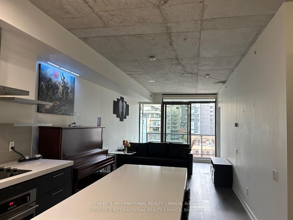 560 King St W, unit 708 for rent