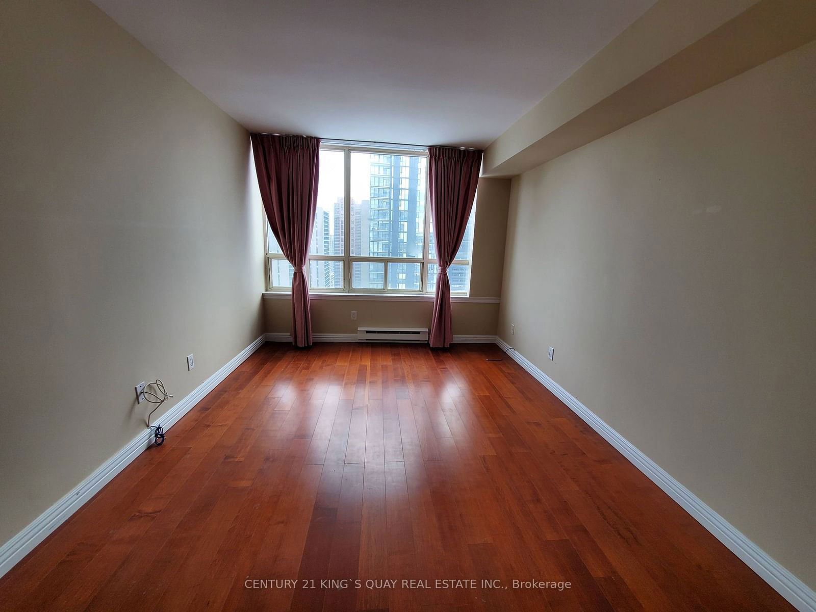 30 Greenfield Ave, unit 2307 for rent