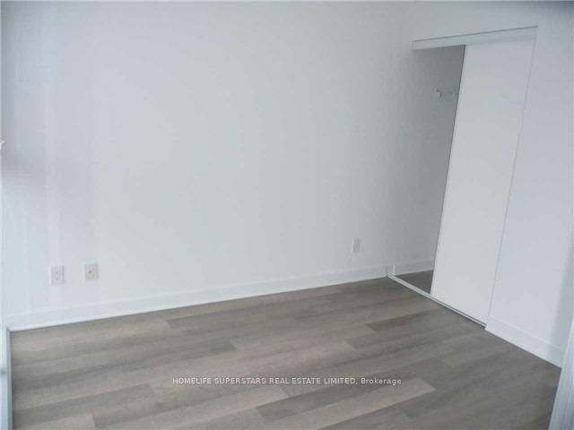 290 Adelaide St W, unit 2409 for rent