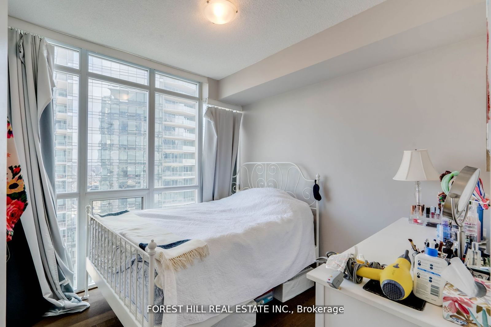 126 Simcoe St, unit 2607 for sale