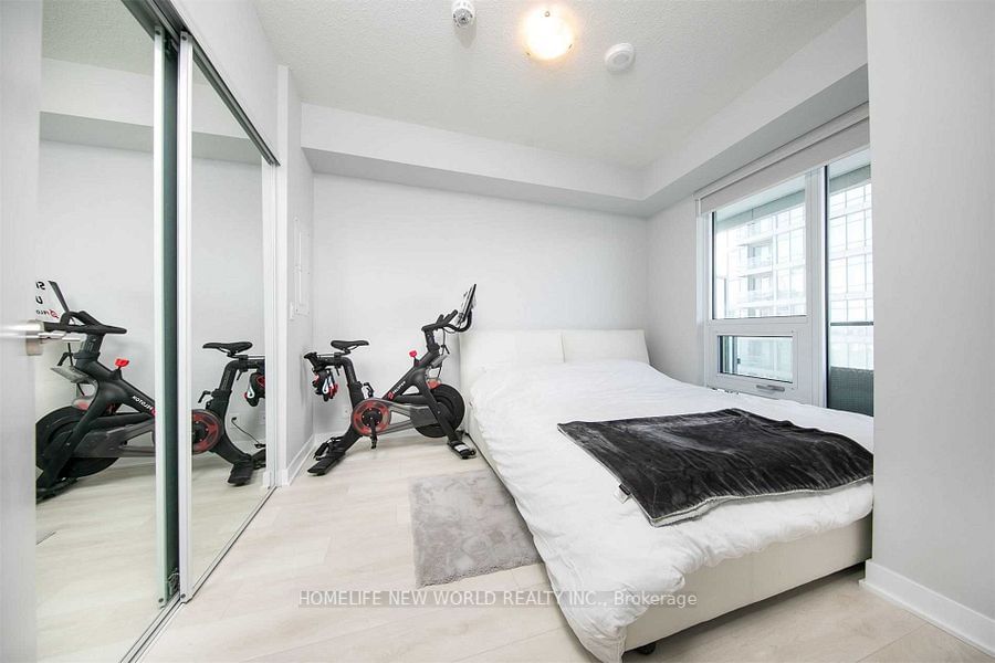 2221 Yonge St, unit 2806 for rent