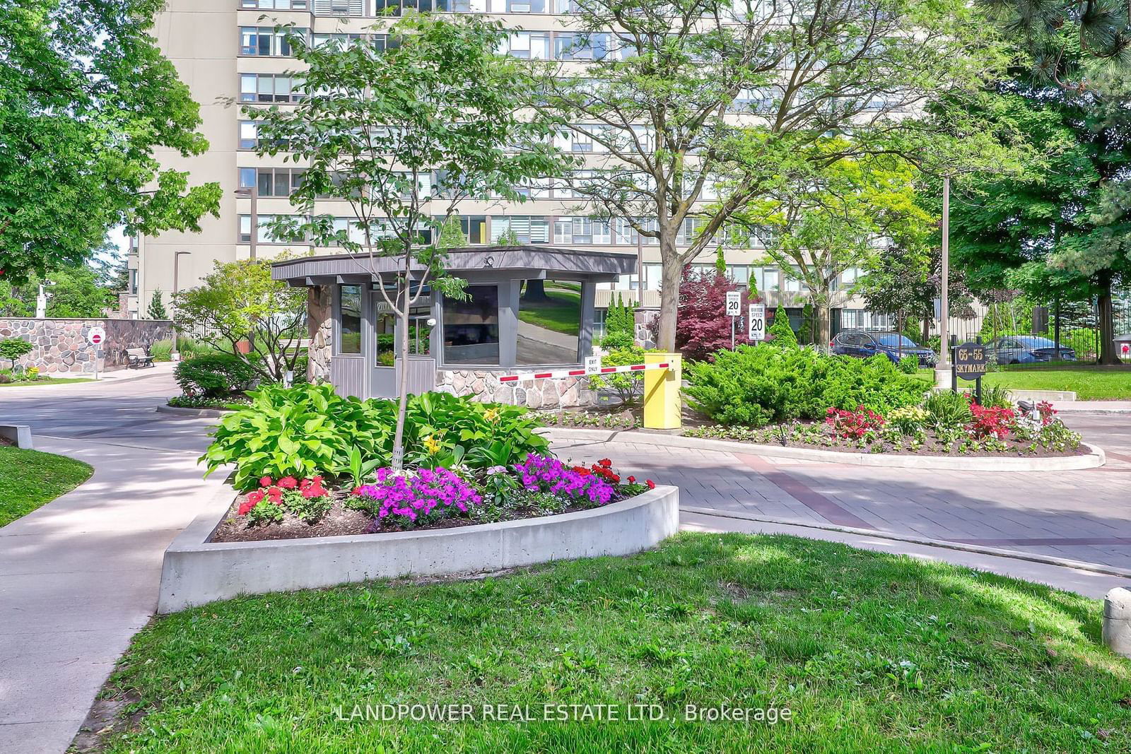 The Elegance Condos, North York, Toronto