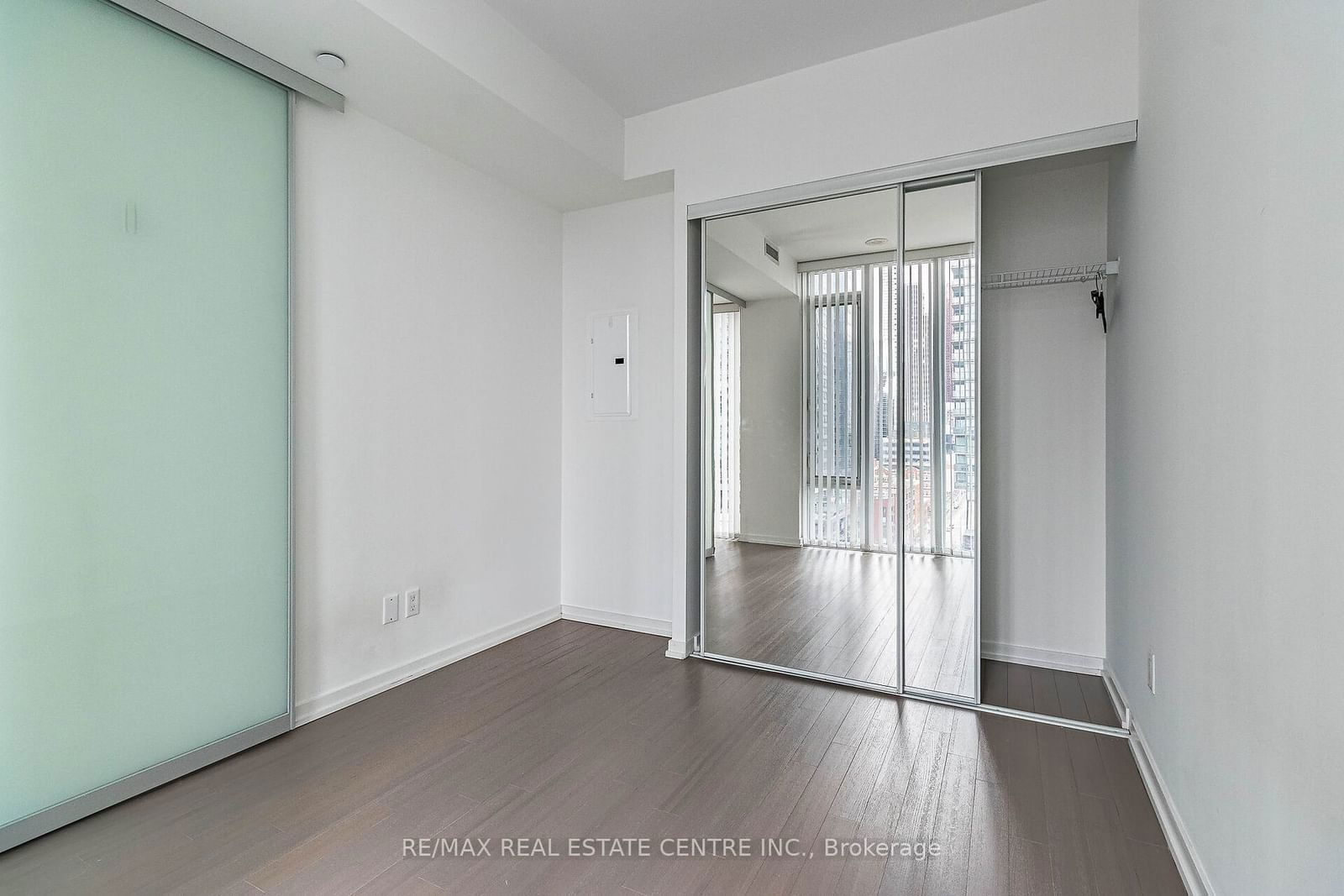 101 Peter St, unit 1206 for sale