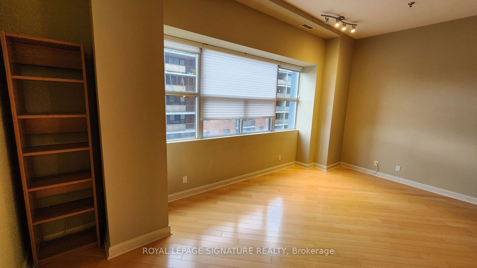 700 King St W, unit 601 for rent