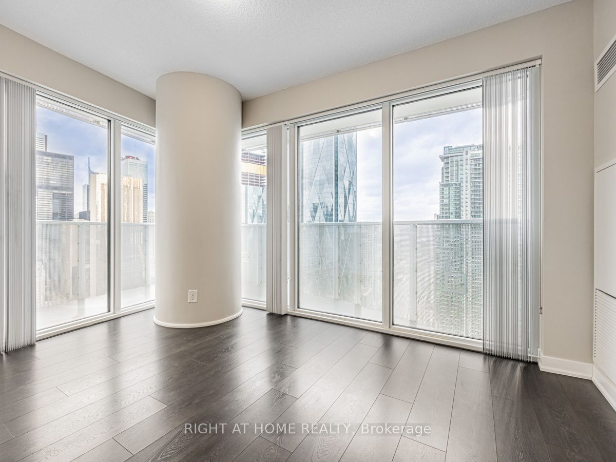 100 Harbour St, unit 3604 for rent