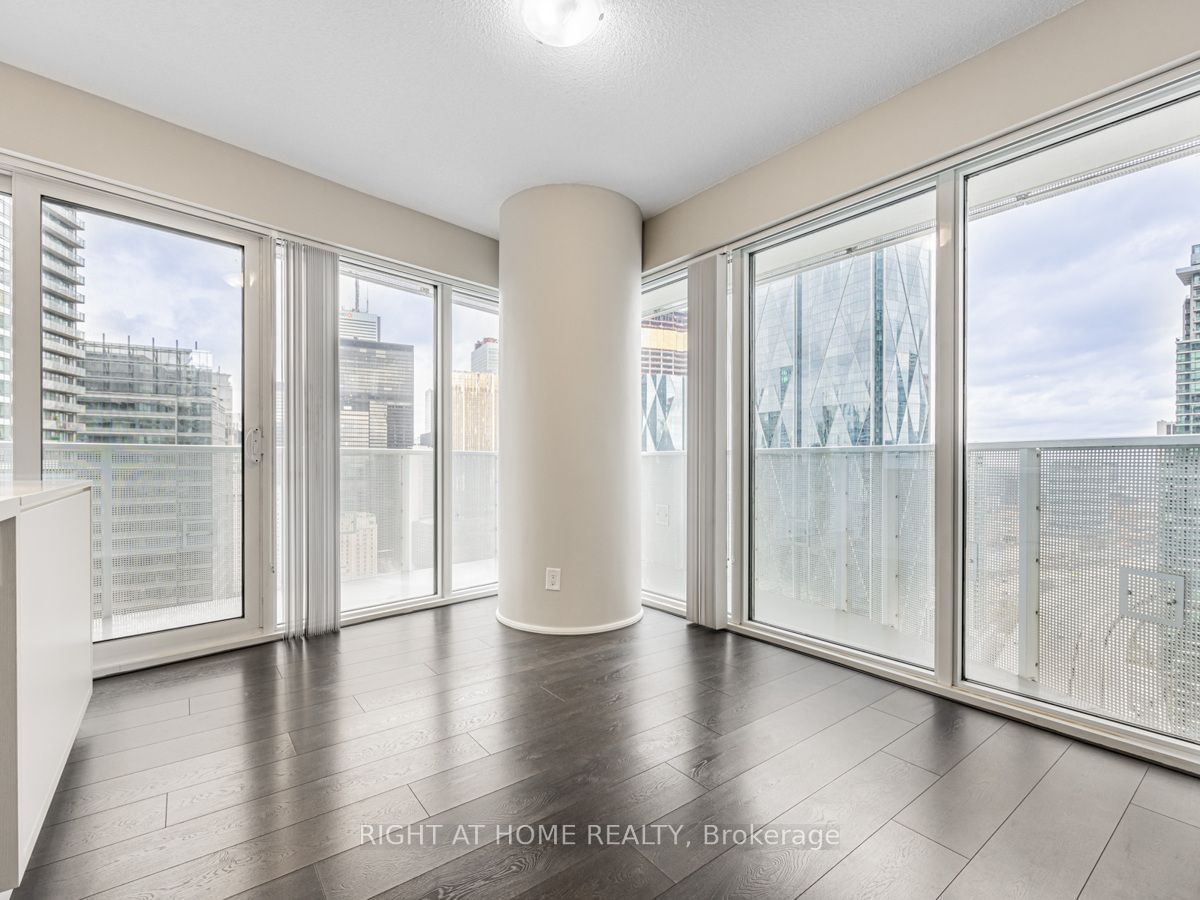 100 Harbour St, unit 3604 for rent