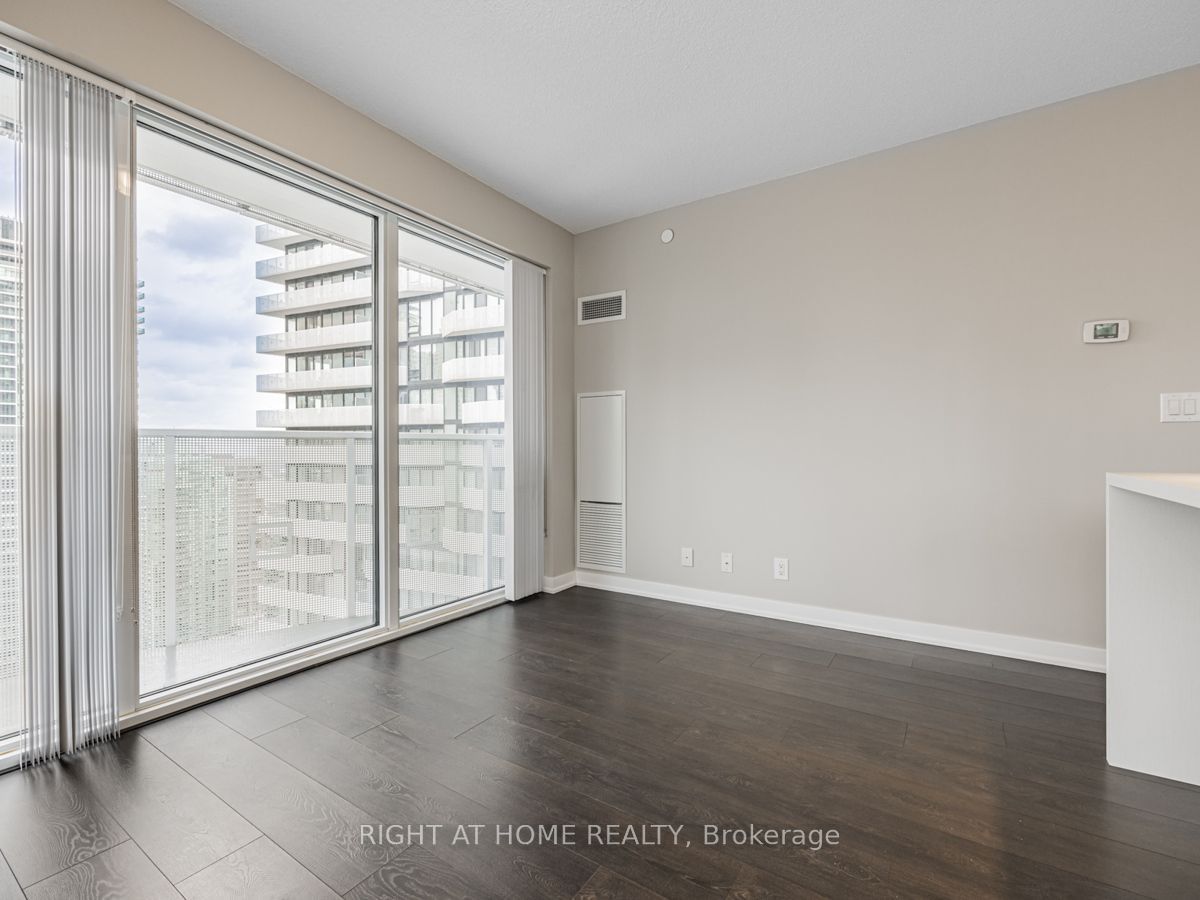 100 Harbour St, unit 3604 for rent