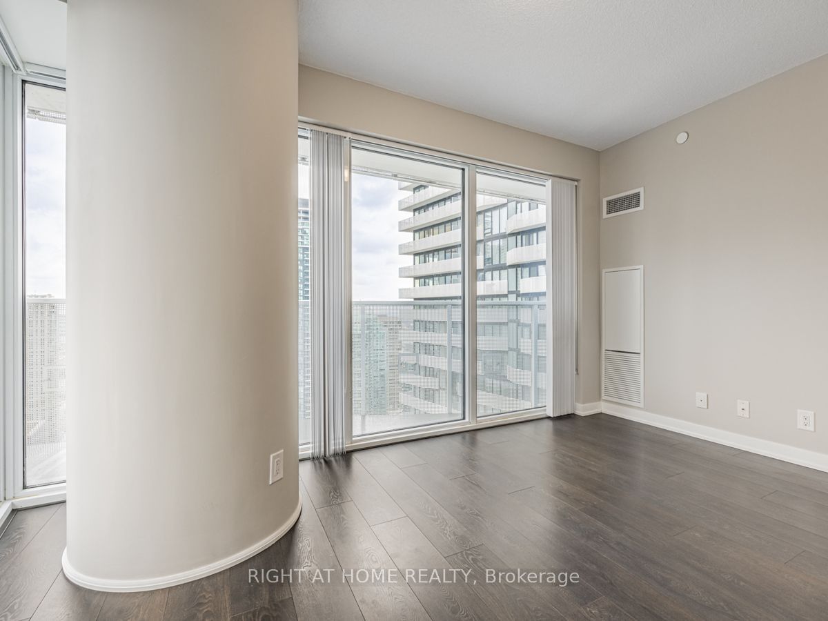 100 Harbour St, unit 3604 for rent