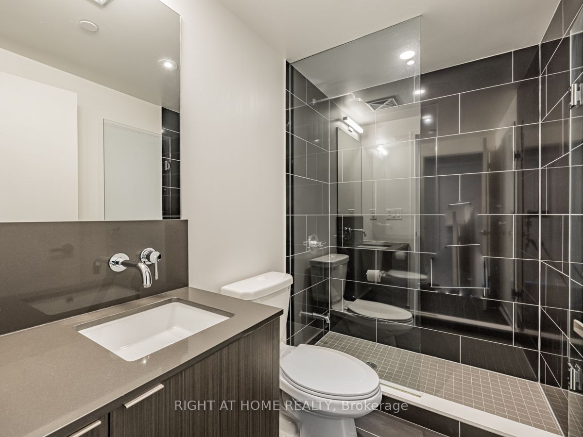 100 Harbour St, unit 3604 for rent