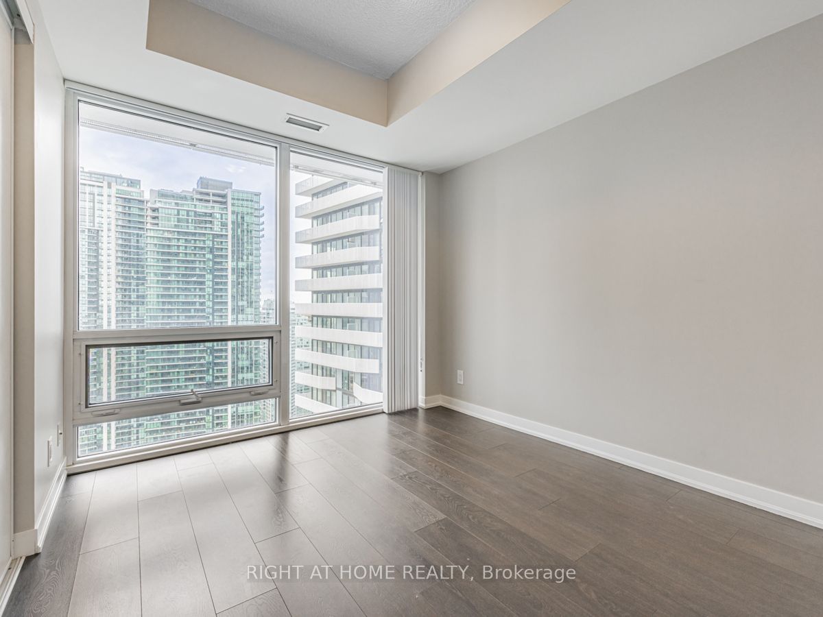 100 Harbour St, unit 3604 for rent