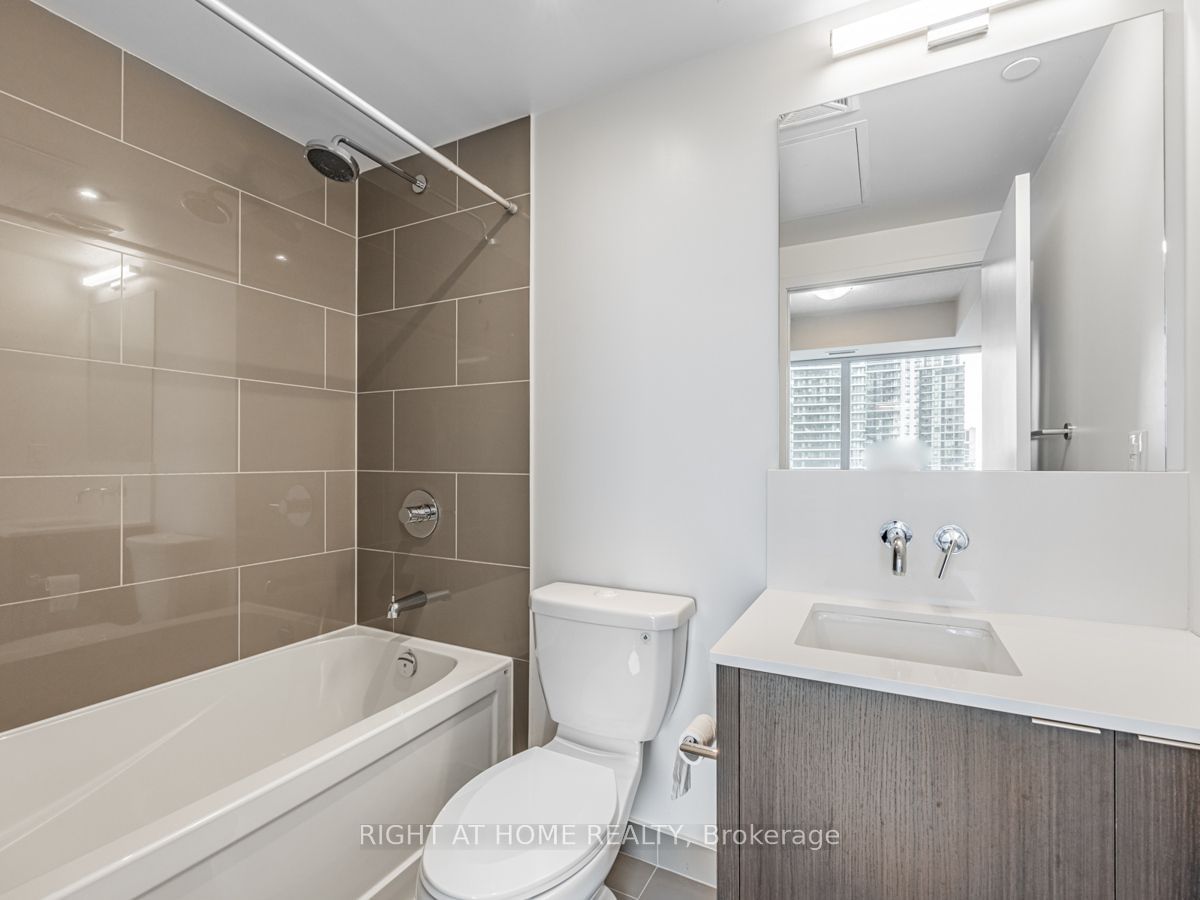 100 Harbour St, unit 3604 for rent