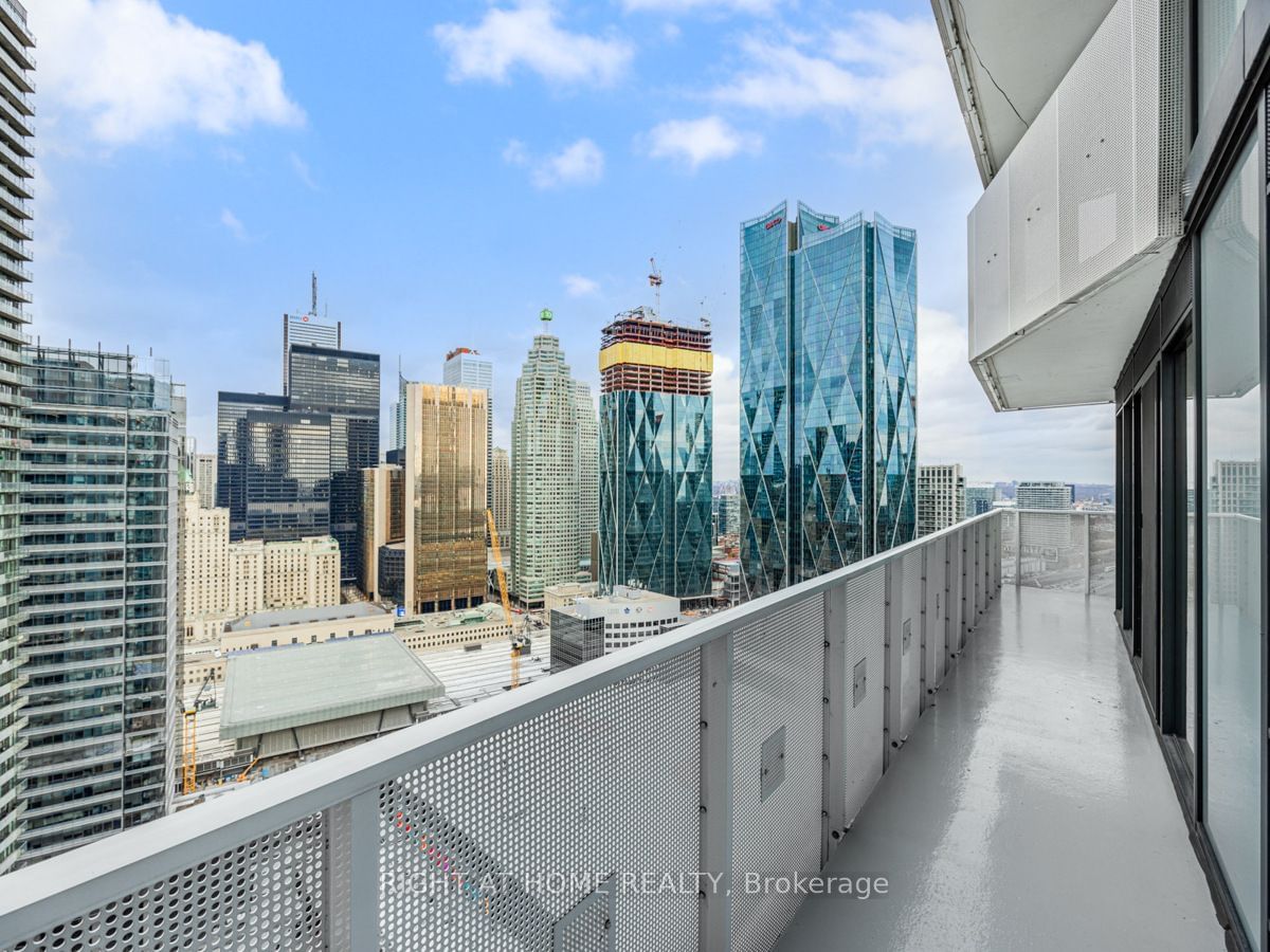 100 Harbour St, unit 3604 for rent