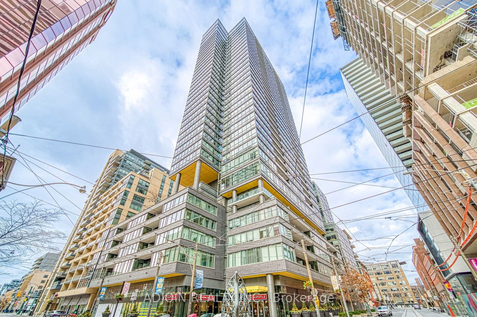 8 Charlotte St, unit 3303 for sale