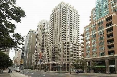 909 Bay St, unit 1505 for rent