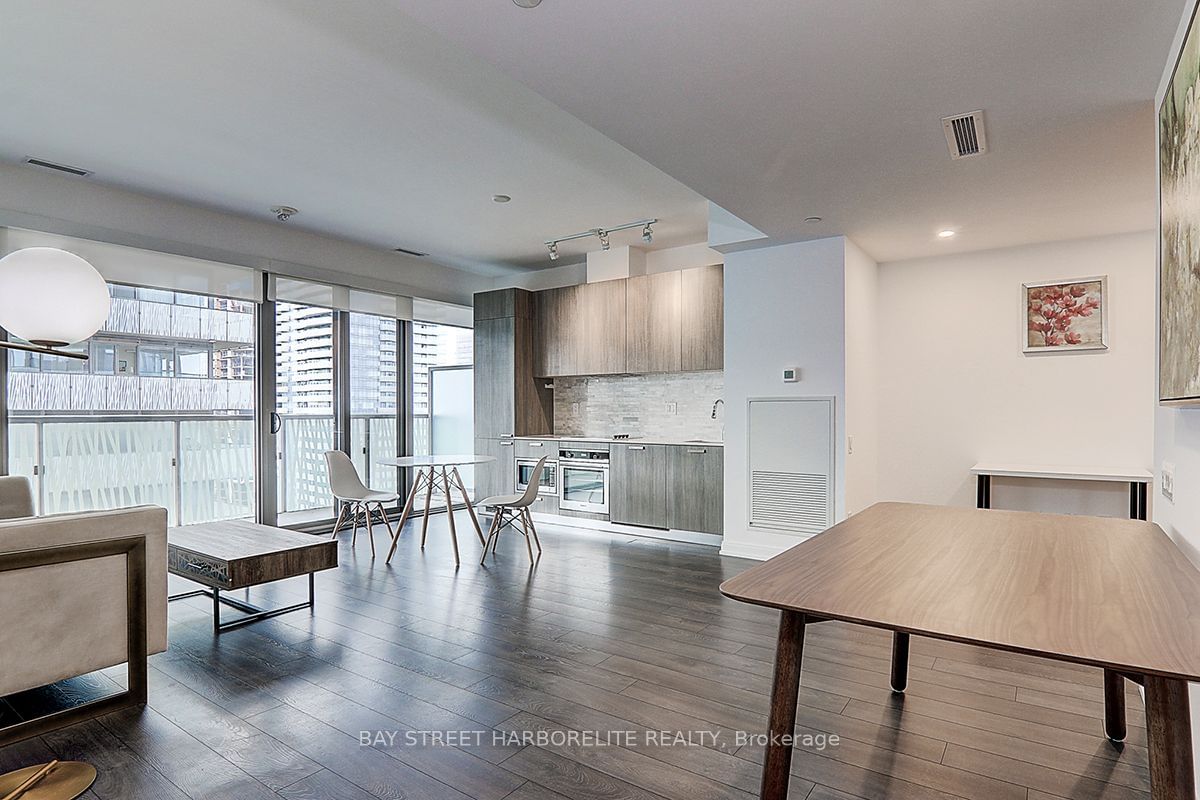 50 Charles St E, unit 4507 for rent