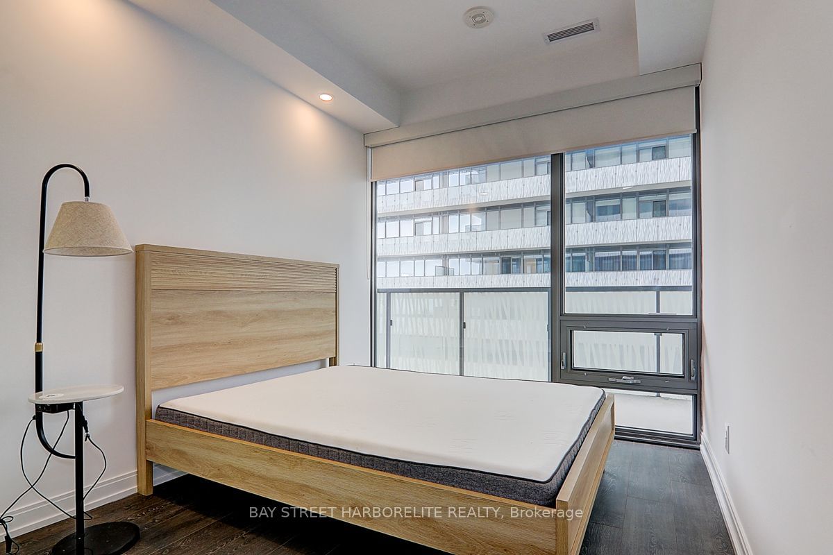 50 Charles St E, unit 4507 for rent