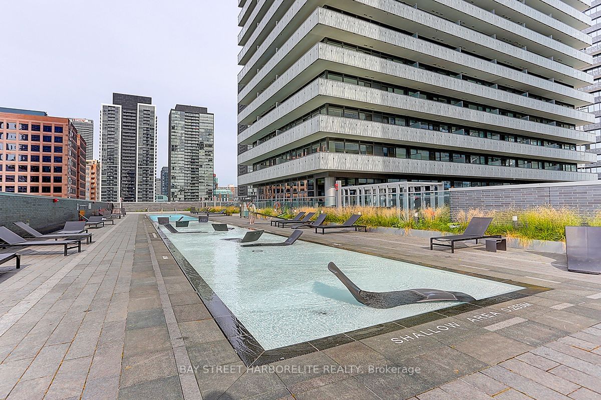 50 Charles St E, unit 4507 for rent