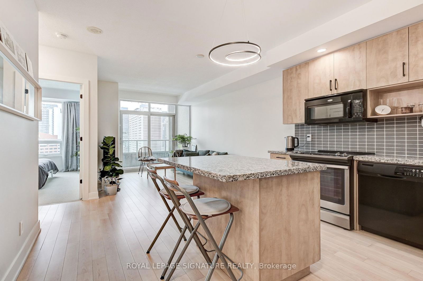 120 Homewood Ave, unit 1610 for rent