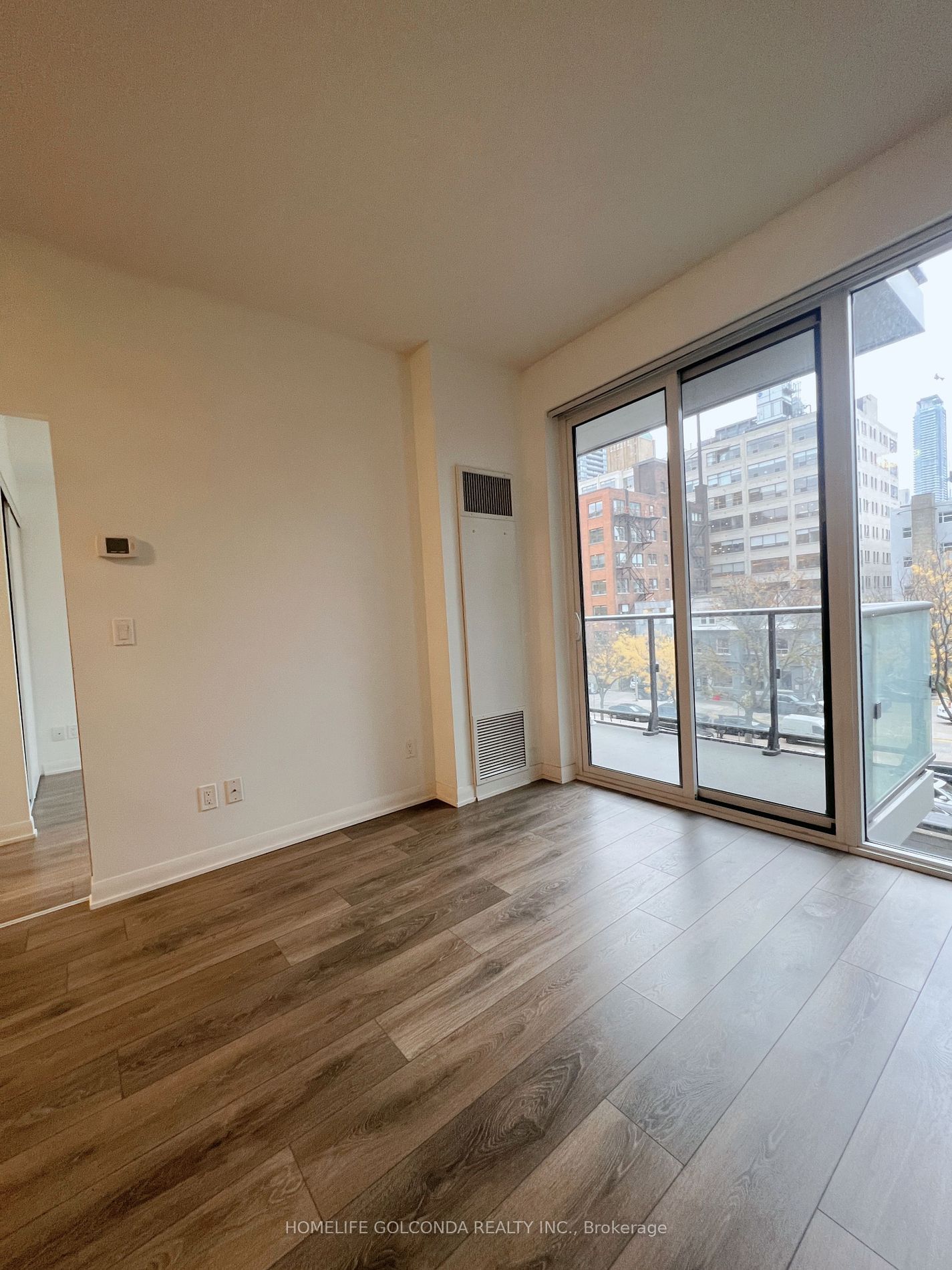 435 Richmond St W, unit 308 for rent