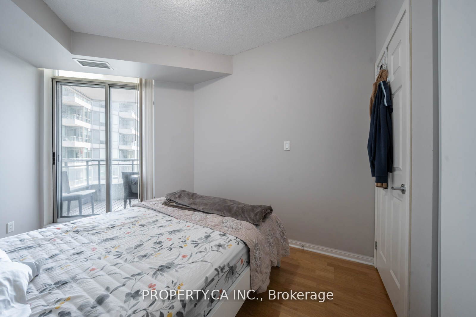 230 Queens Quay W, unit 1815 for sale