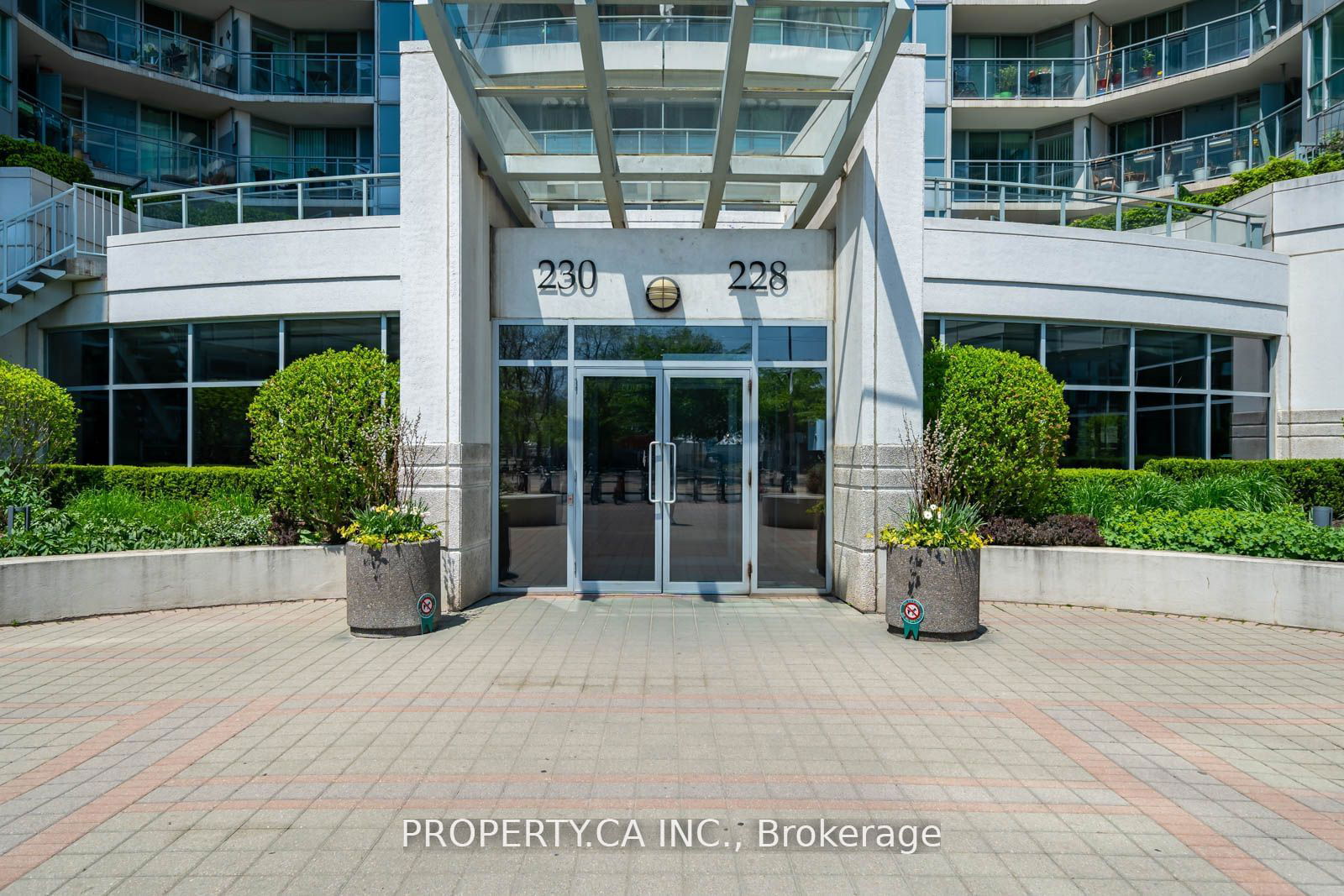 230 Queens Quay W, unit 1815 for sale