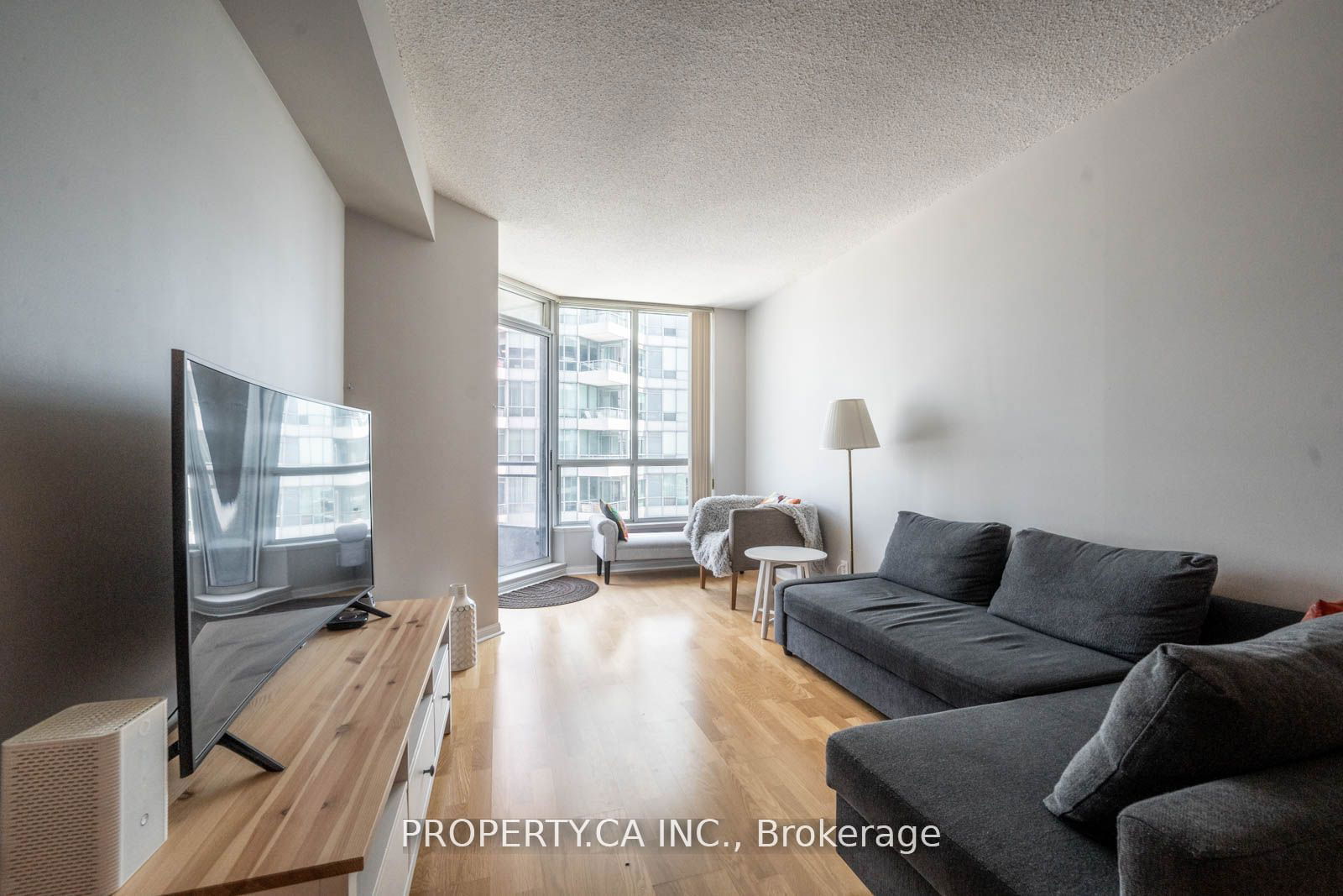 230 Queens Quay W, unit 1815 for sale