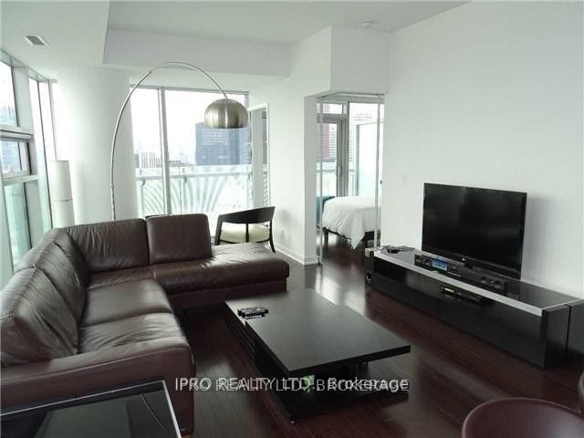 14 York St, unit 4708 for rent