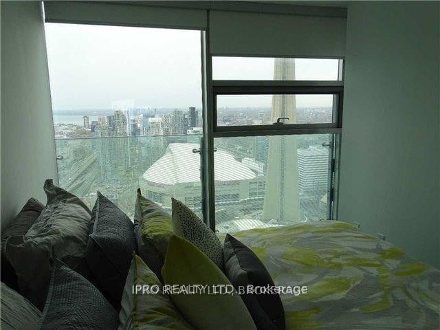 14 York St, unit 4708 for rent