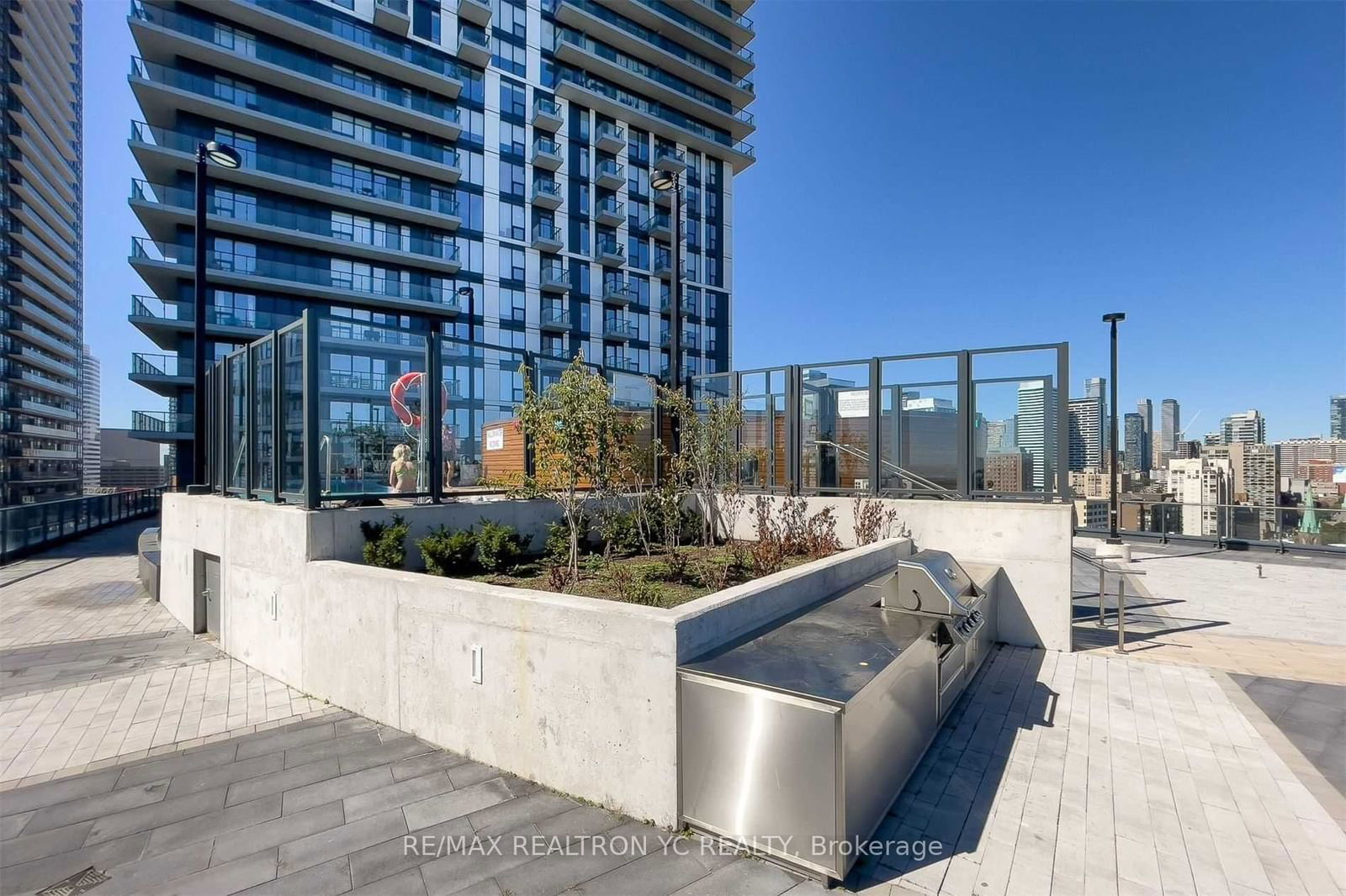 251 Jarvis St, unit 832 for sale