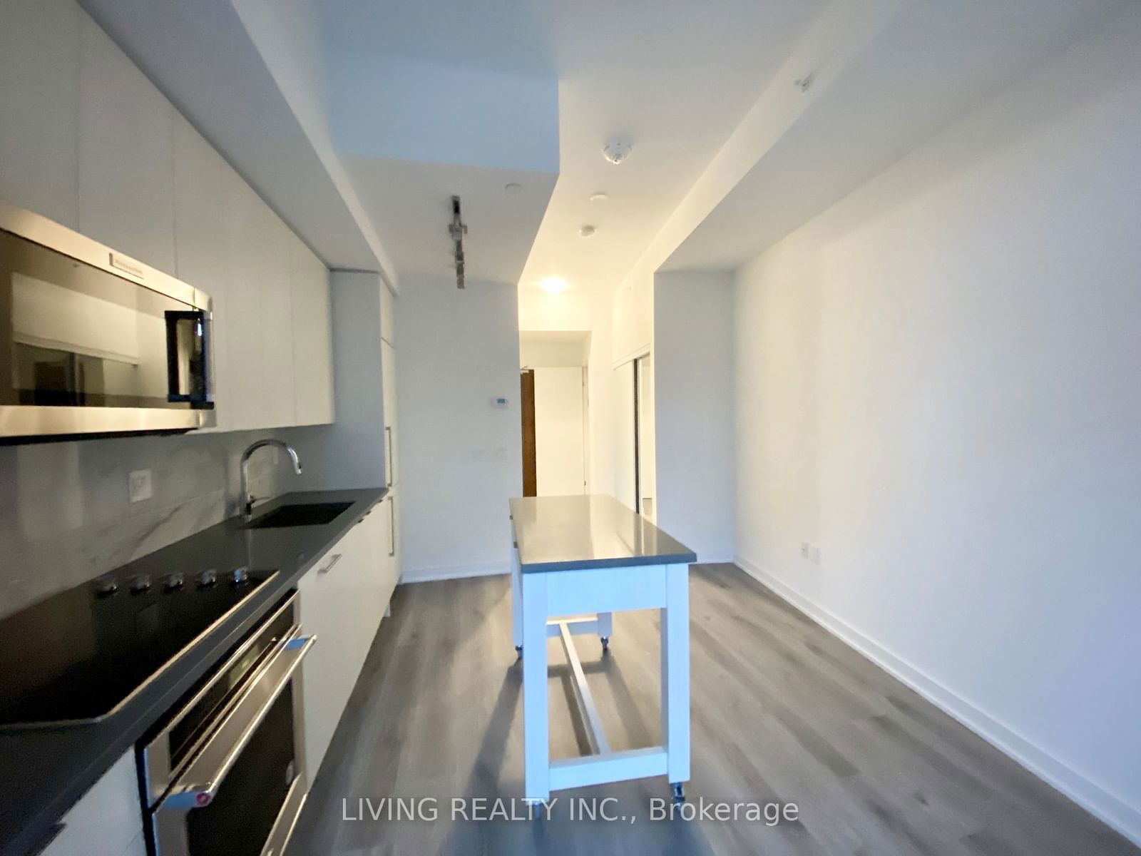 38 Iannuzzi St, unit 711 for rent