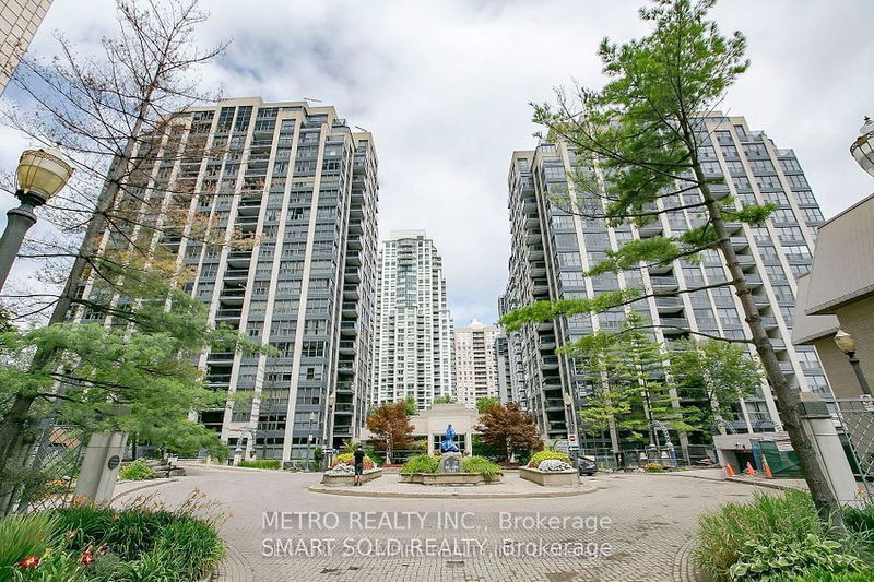 18 Hollywood Ave, unit 1708 for rent