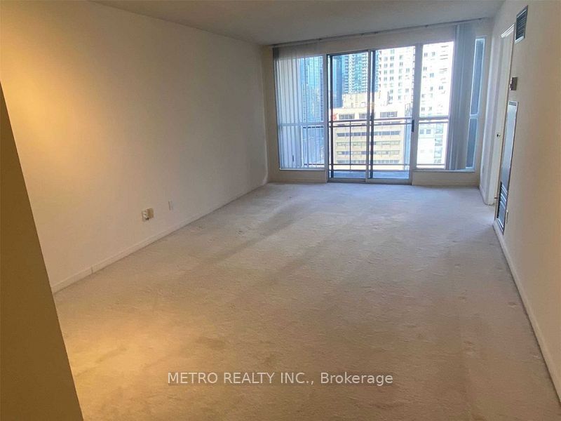 18 Hollywood Ave, unit 1708 for rent