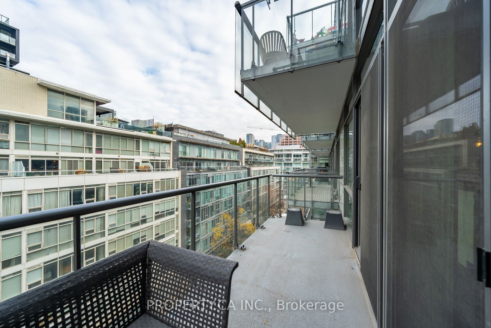 55 Stewart St, unit 817 for rent