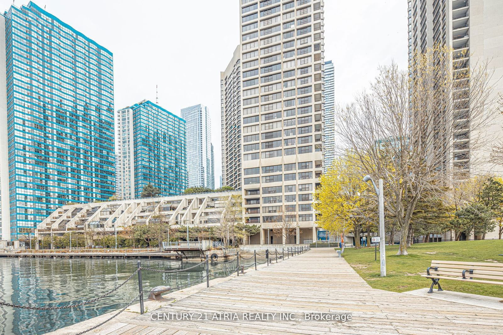 65 Harbour Sq, unit 1401 for sale