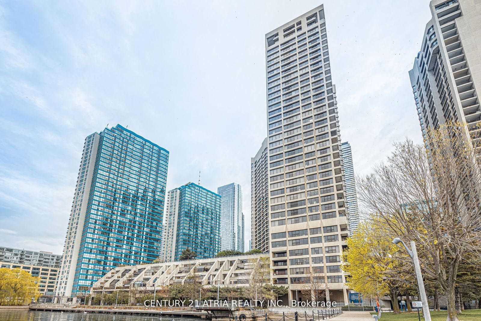 65 Harbour Sq, unit 1401 for sale