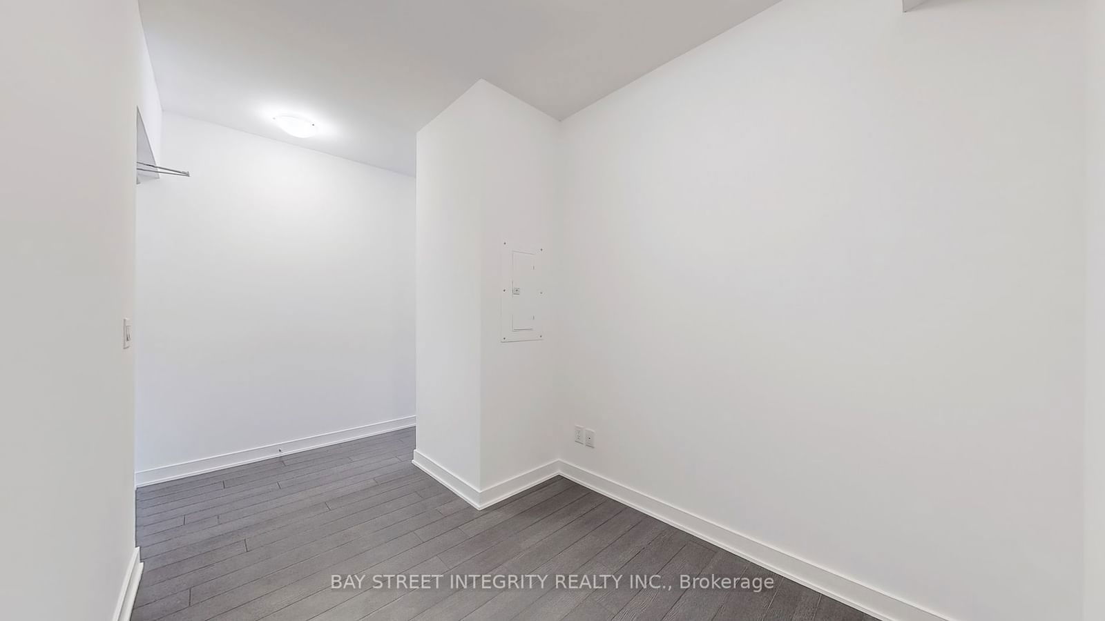 210 Simcoe St, unit 2107 for sale