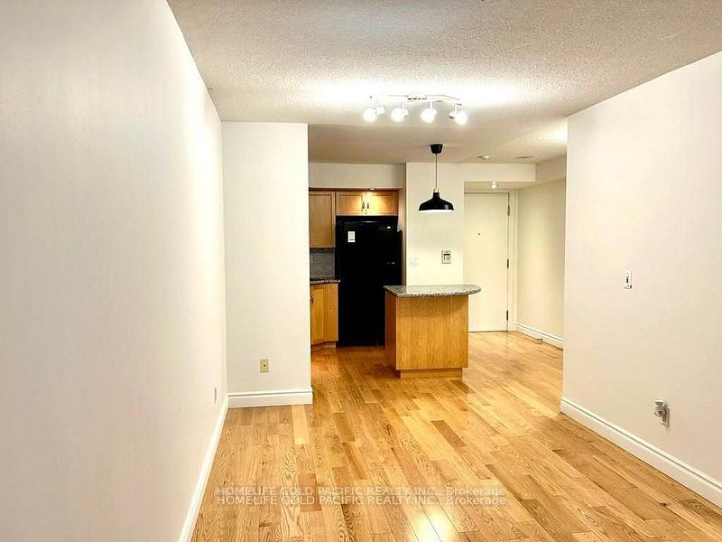 250 Wellington St W, unit 1442 for rent