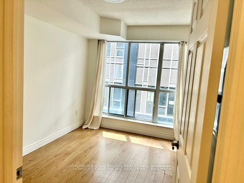 250 Wellington St W, unit 1442 for rent