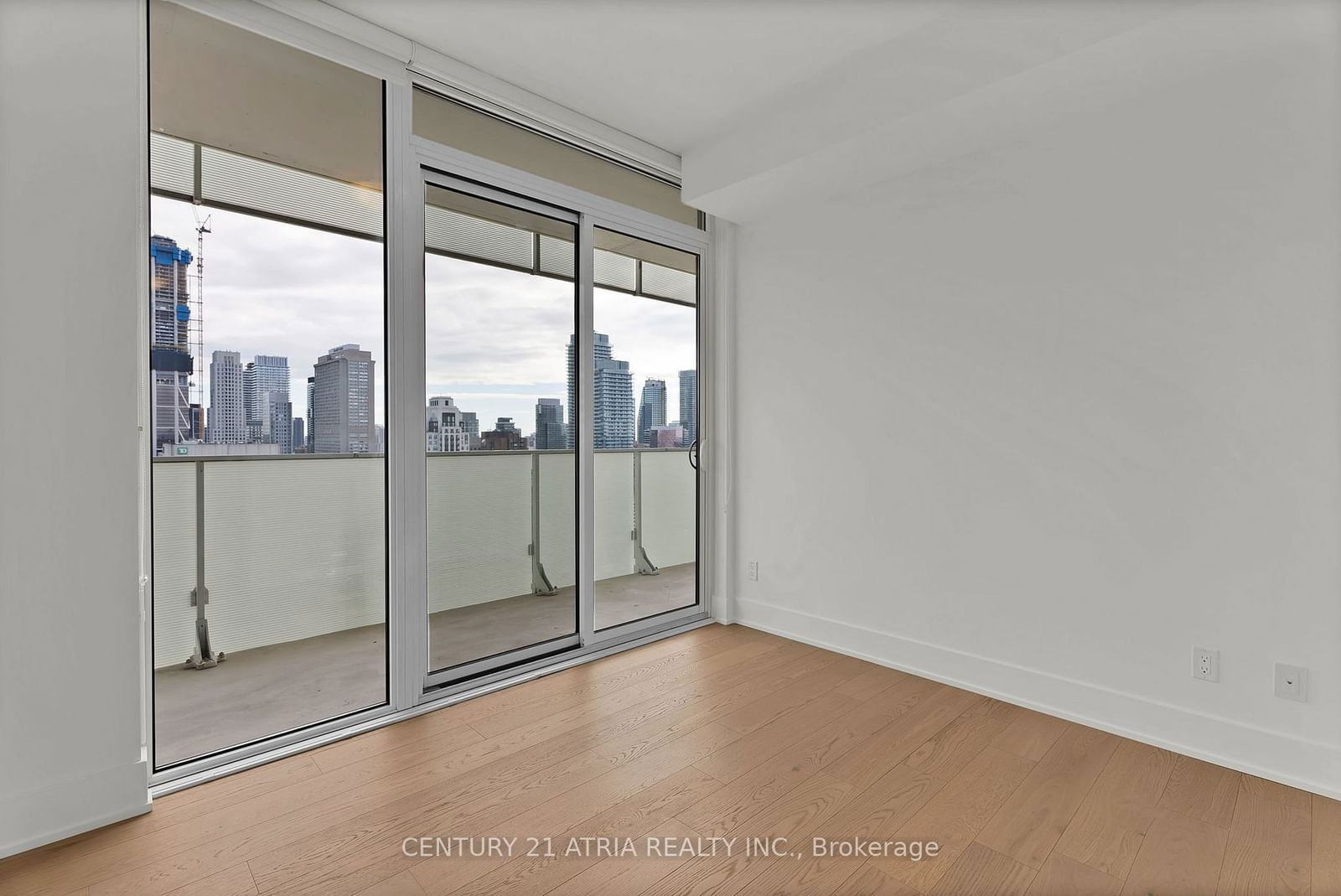 200 Bloor St W, unit 3002 for rent